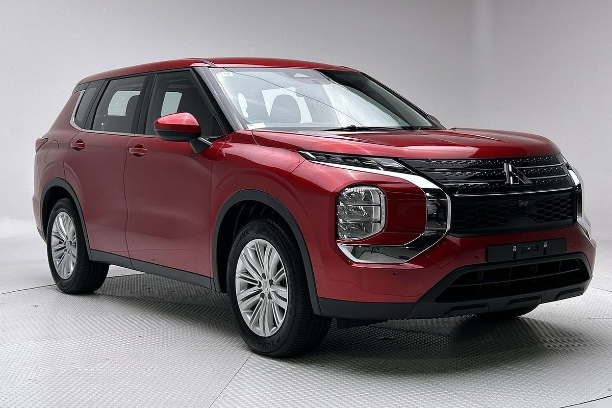 2023 Mitsubishi Outlander ES ZM