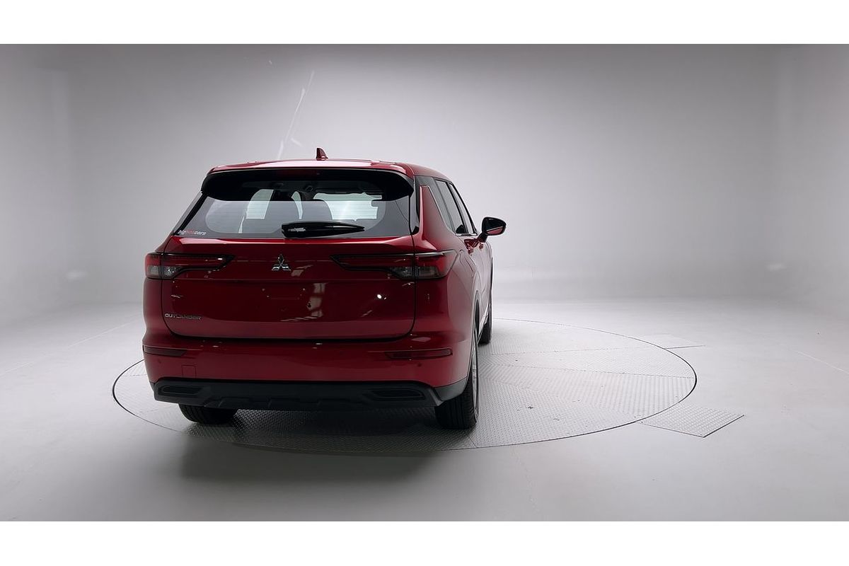 2023 Mitsubishi Outlander ES ZM