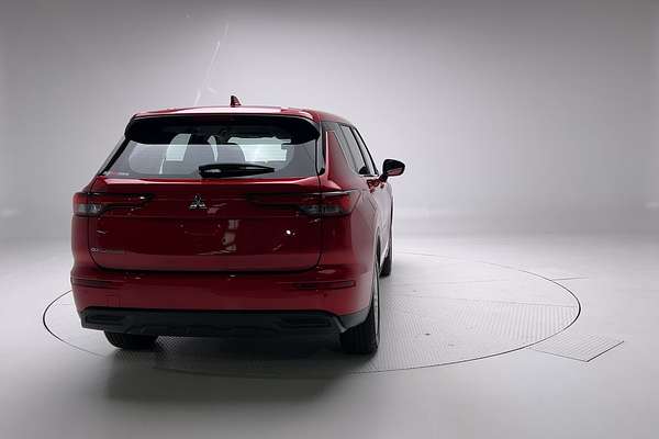 2023 Mitsubishi Outlander ES ZM