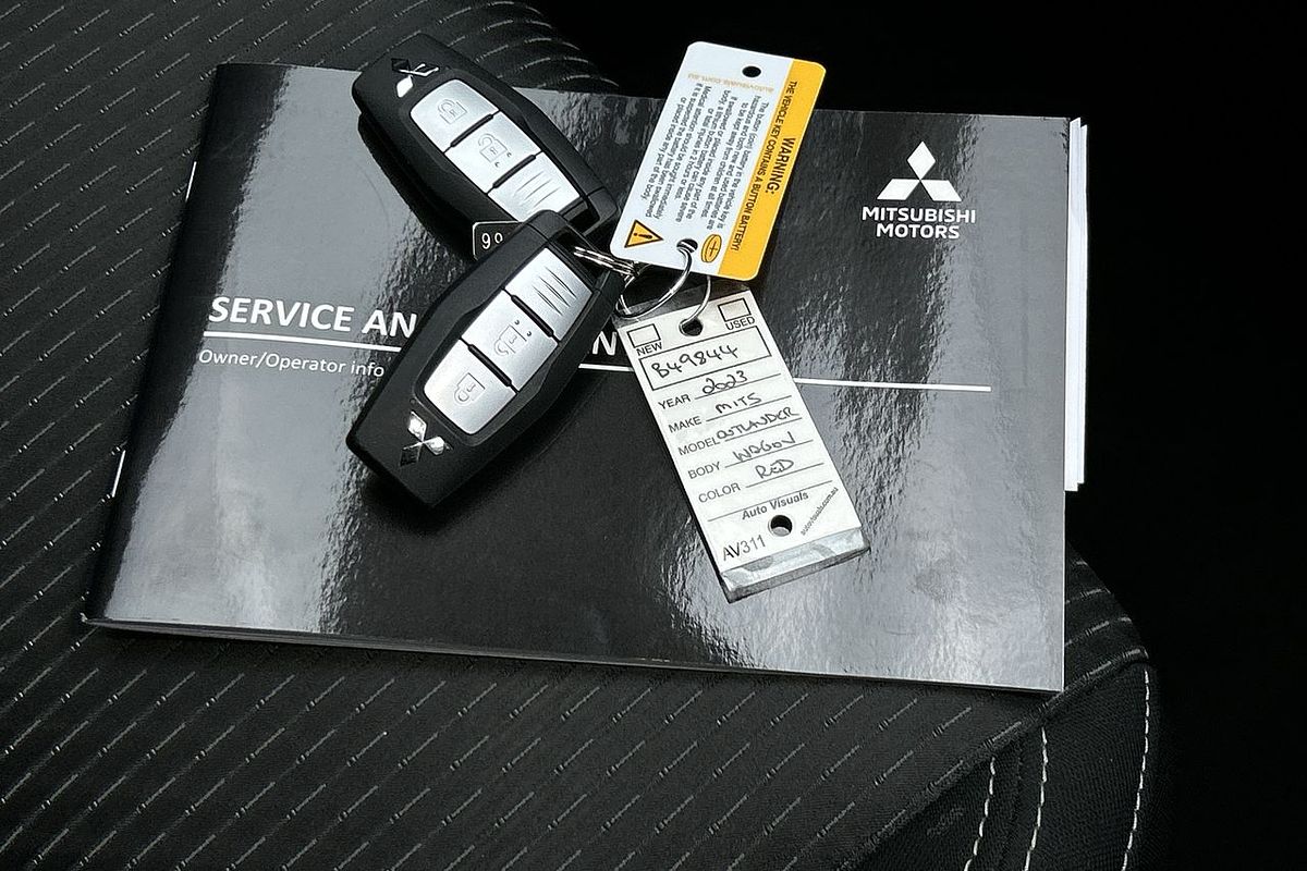 2023 Mitsubishi Outlander ES ZM