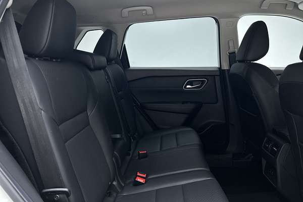 2023 Nissan X-TRAIL ST-L T33