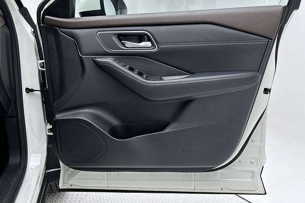 2023 Nissan X-TRAIL ST-L T33