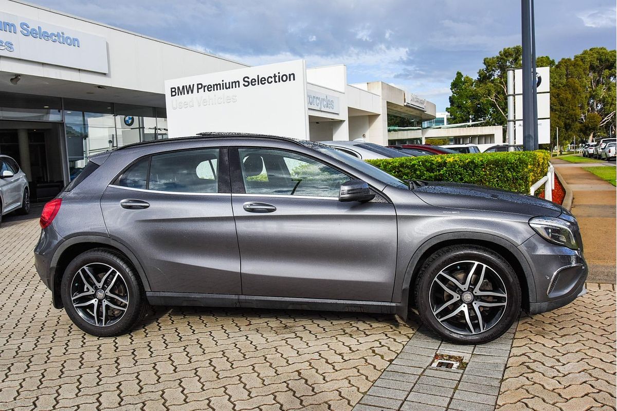 2015 Mercedes-Benz GLA-Class GLA180 X156