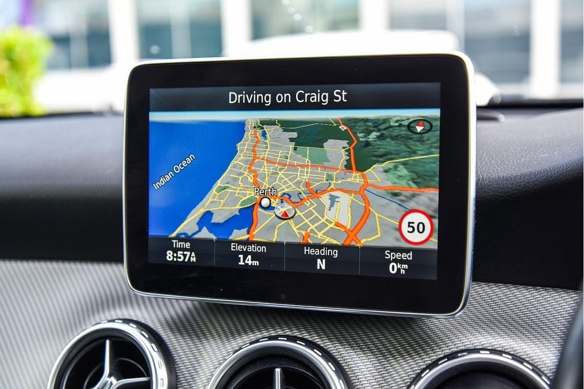 2015 Mercedes-Benz GLA-Class GLA180 X156