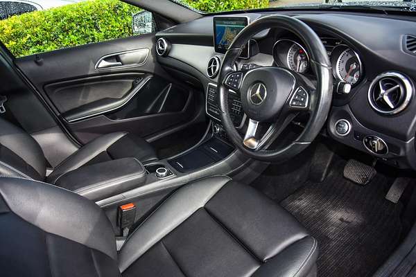 2015 Mercedes-Benz GLA-Class GLA180 X156