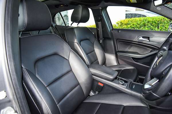 2015 Mercedes-Benz GLA-Class GLA180 X156