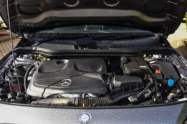 2015 Mercedes-Benz GLA-Class GLA180 X156