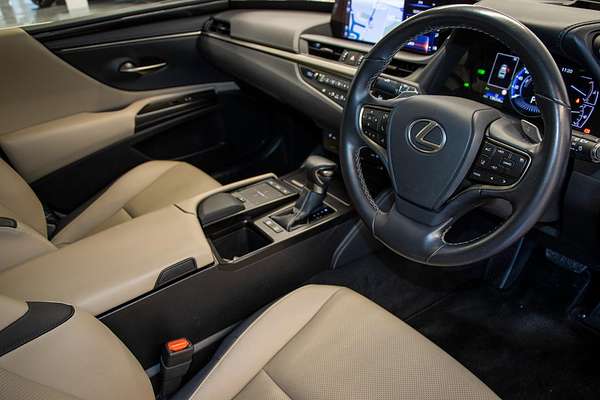 2020 Lexus ES ES300h Luxury AXZH10R