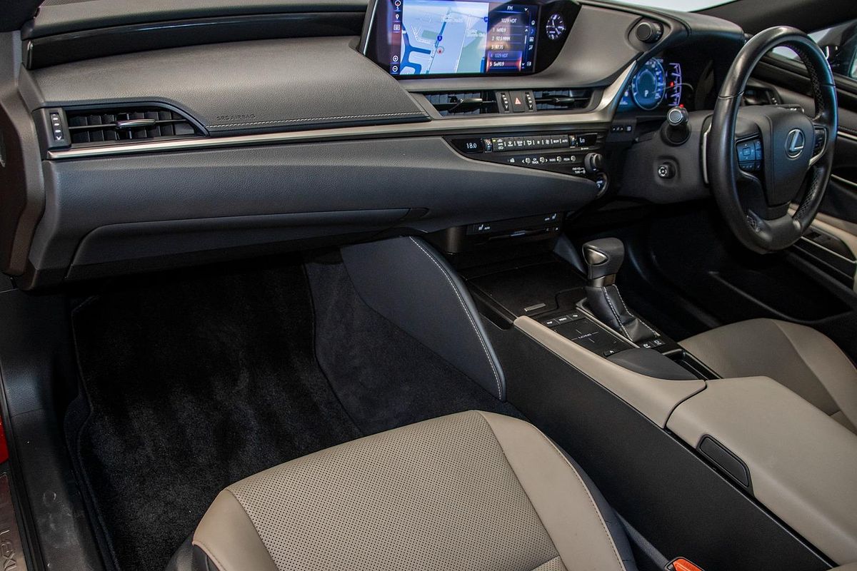 2020 Lexus ES ES300h Luxury AXZH10R