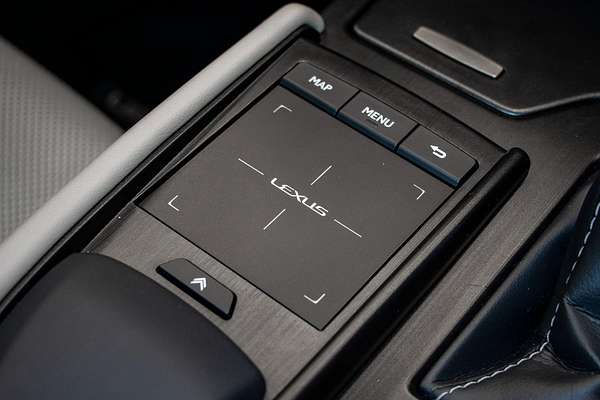 2020 Lexus ES ES300h Luxury AXZH10R