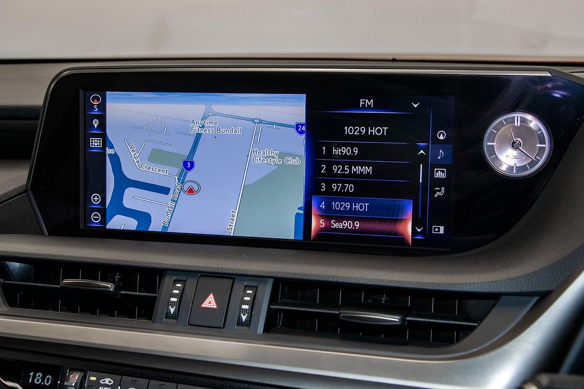 2020 Lexus ES ES300h Luxury AXZH10R