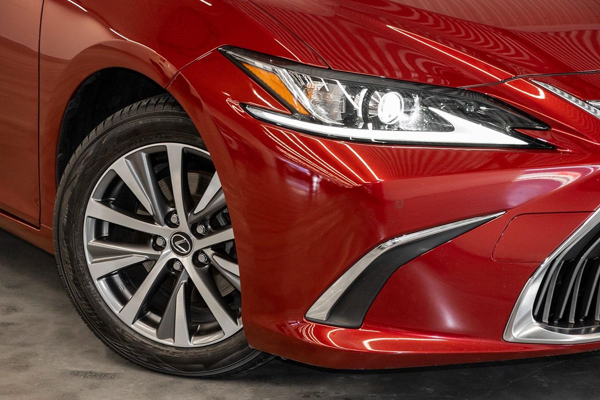 2020 Lexus ES ES300h Luxury AXZH10R