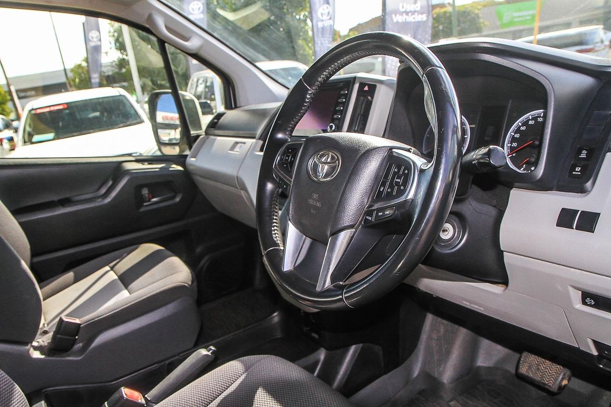 2020 Toyota Hiace Commuter GDH322R