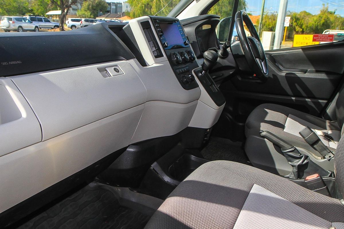 2020 Toyota Hiace Commuter GDH322R