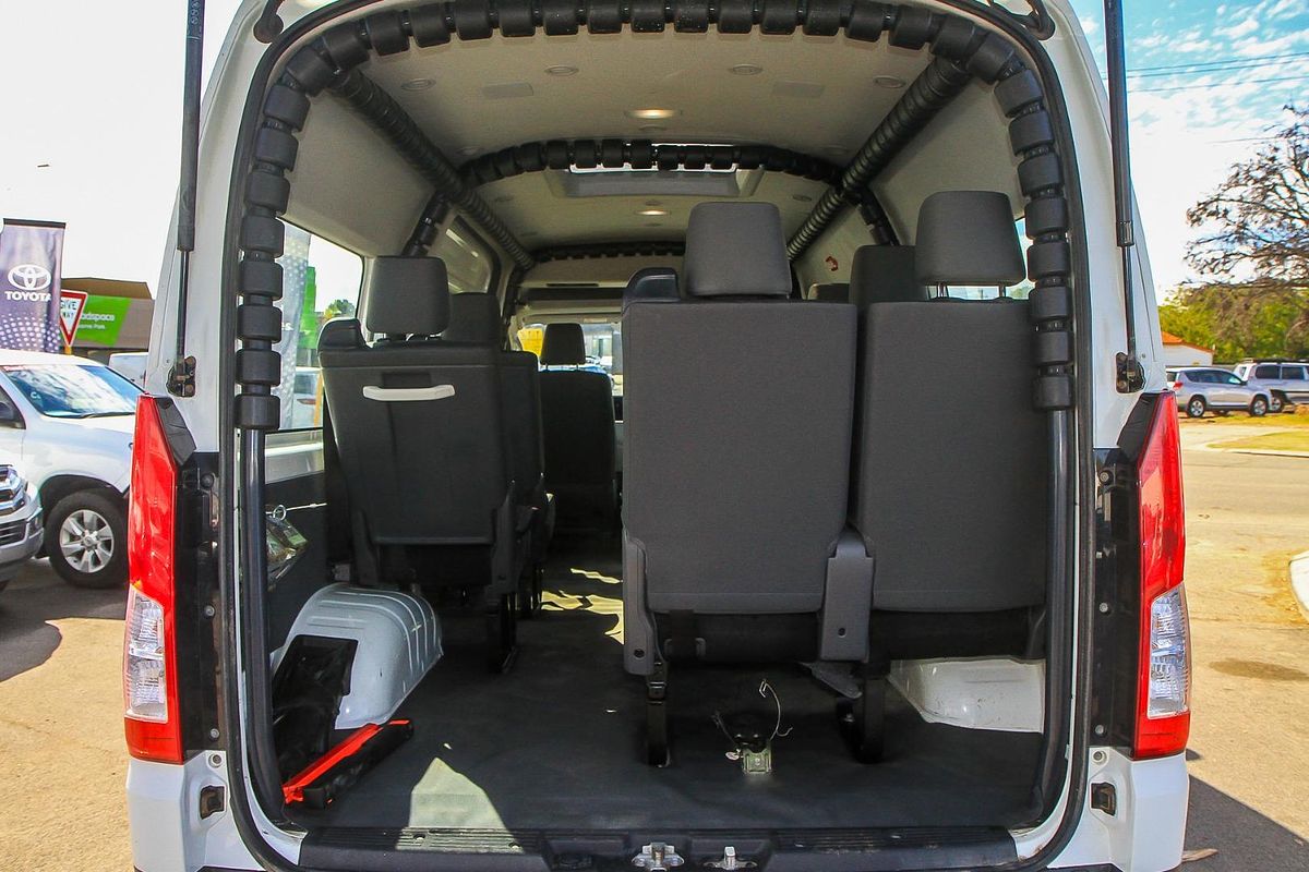 2020 Toyota Hiace Commuter GDH322R