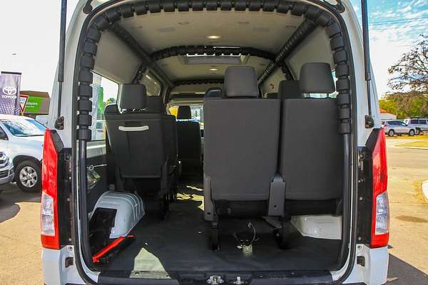 2020 Toyota Hiace Commuter GDH322R