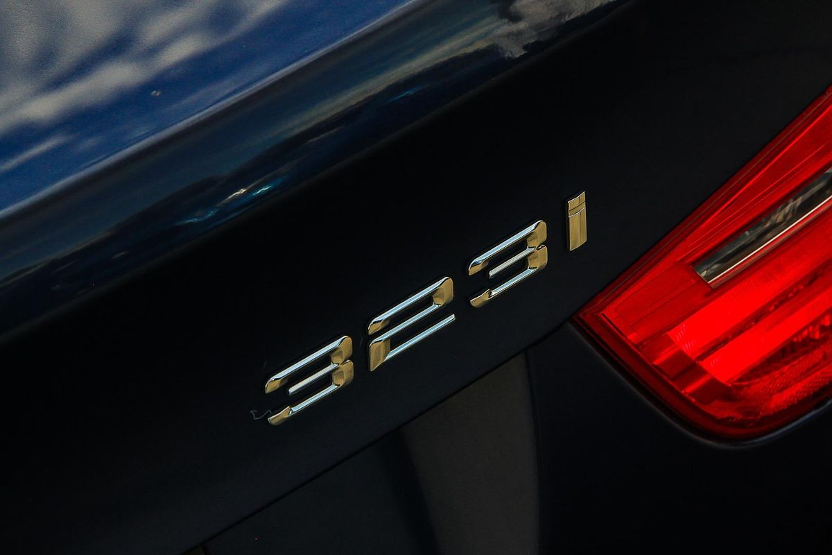 2010 BMW 3 Series 323i E90