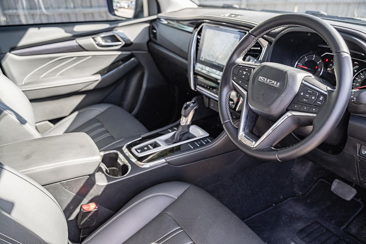 2023 Isuzu MU-X LS-T
