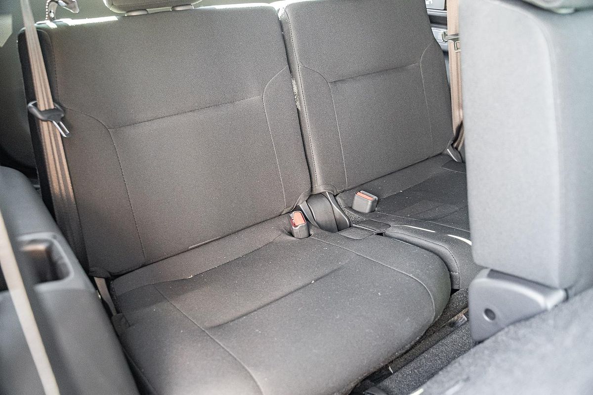 2025 Mitsubishi Outlander LS ZM