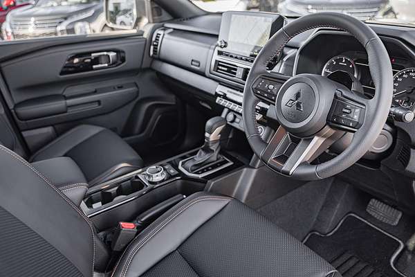 2025 Mitsubishi Triton GSR MV 4X4