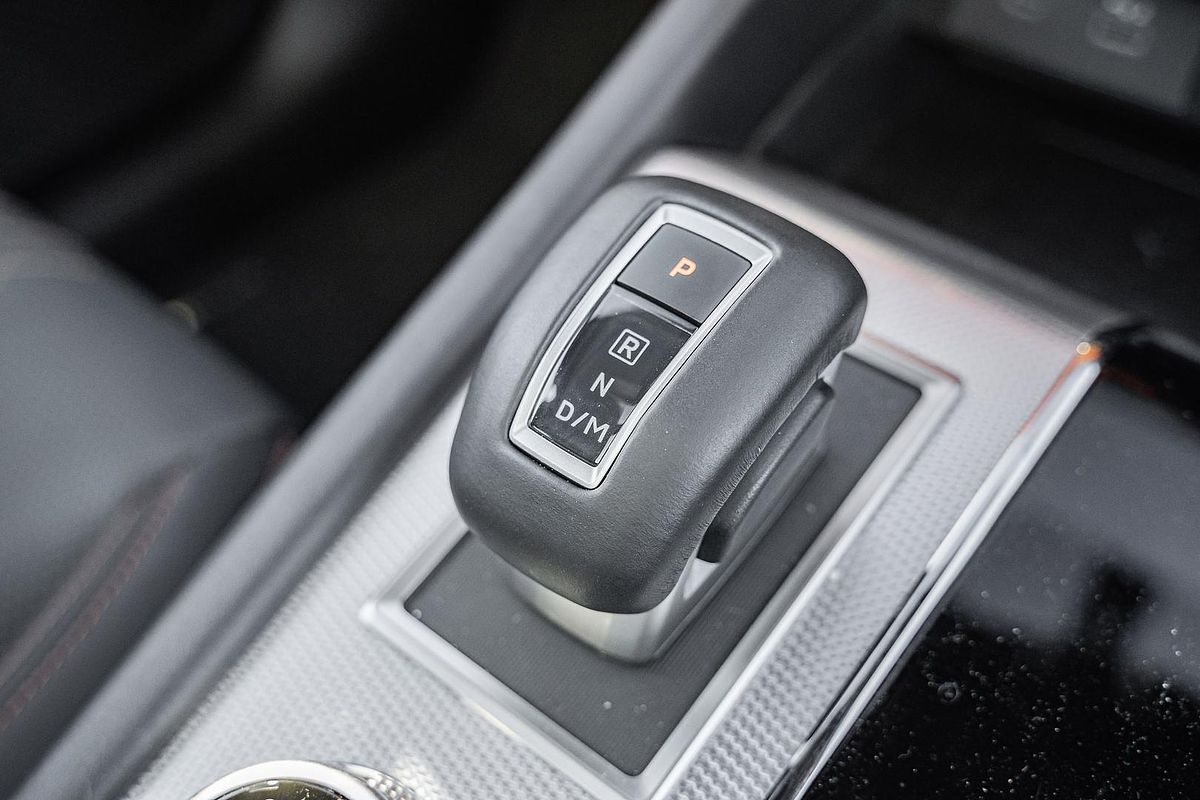 2025 Mitsubishi Outlander Exceed Tourer ZM