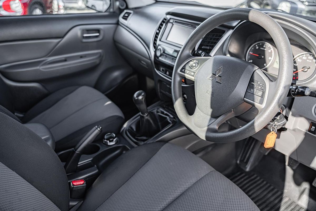 2017 Mitsubishi Triton GLX+ MQ 4X4