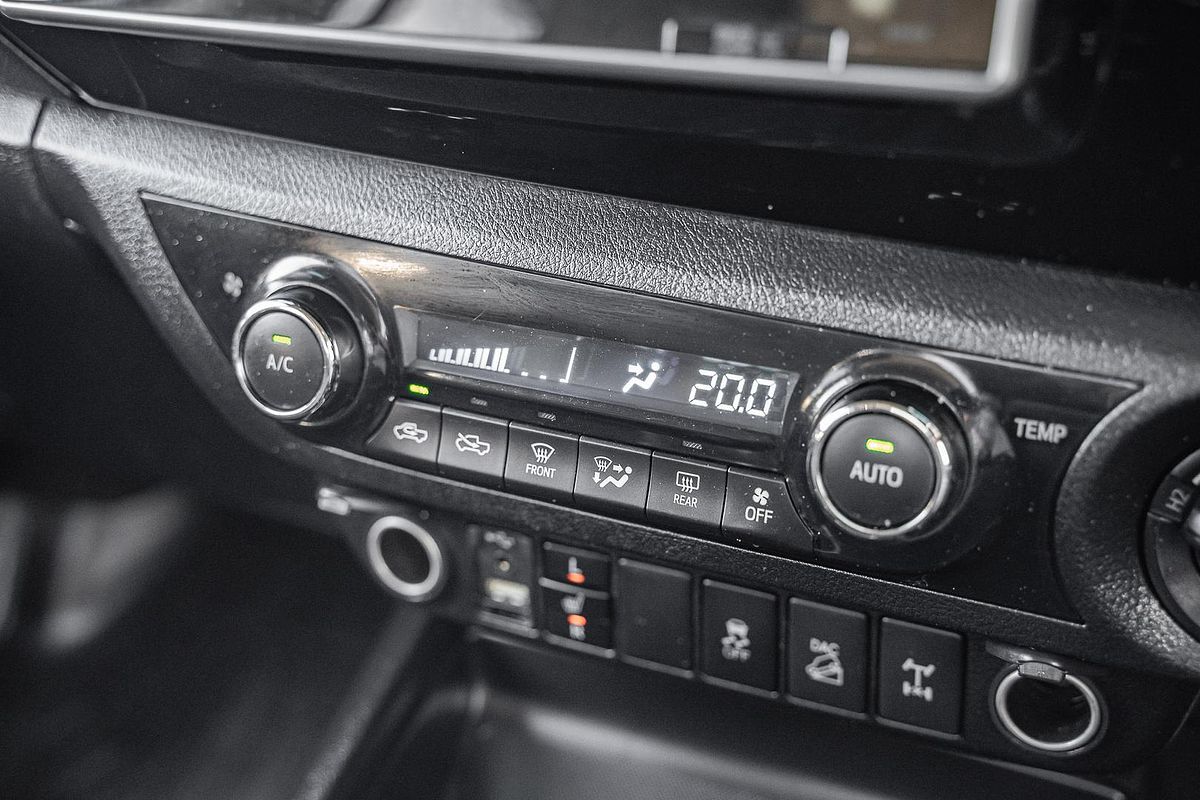 2018 Toyota Hilux SR5 GUN126R 4X4