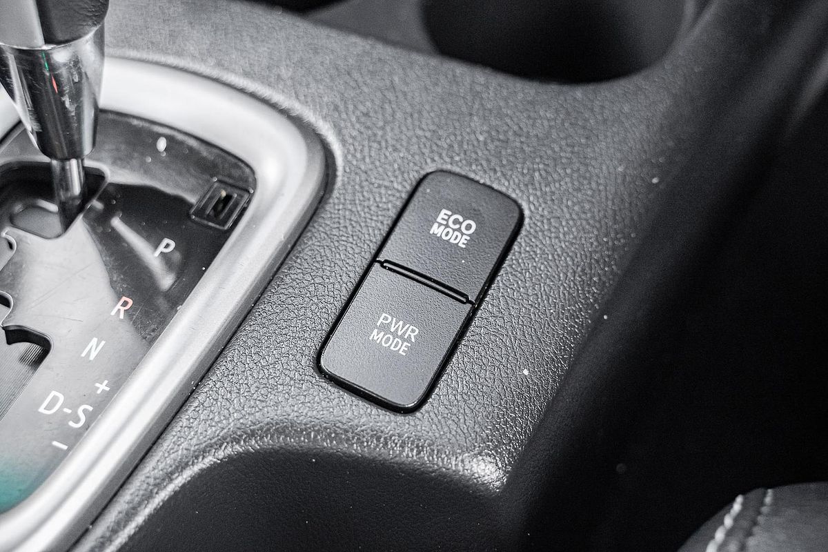 2018 Toyota Hilux SR5 GUN126R 4X4