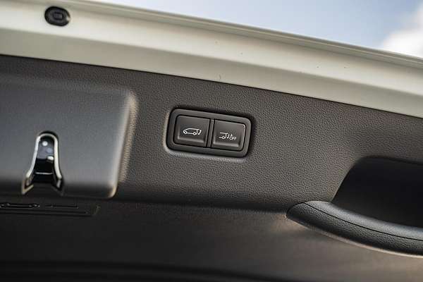 2025 Hyundai STARIA Highlander US4.V3