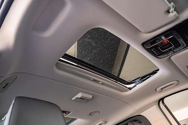 2025 Hyundai STARIA Highlander US4.V3