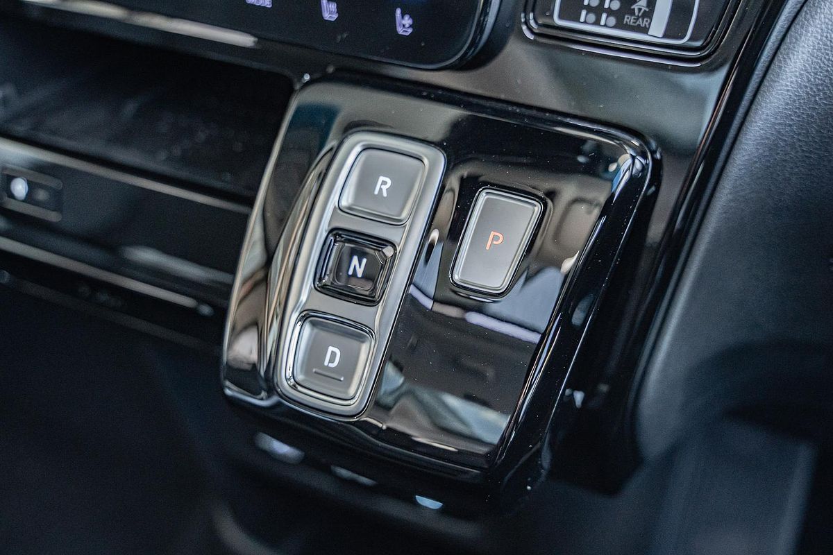 2025 Hyundai STARIA Highlander US4.V3