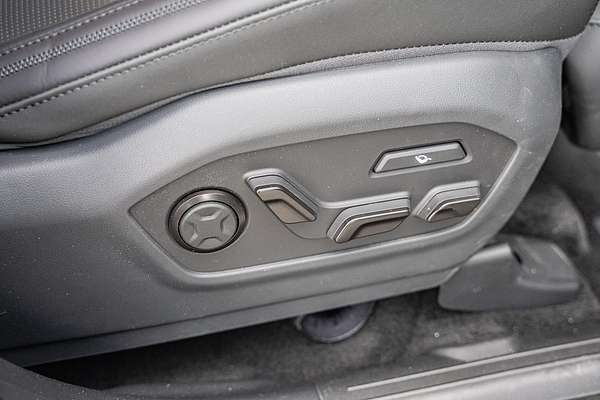 2025 Hyundai Santa Fe Calligraphy MX5.V1