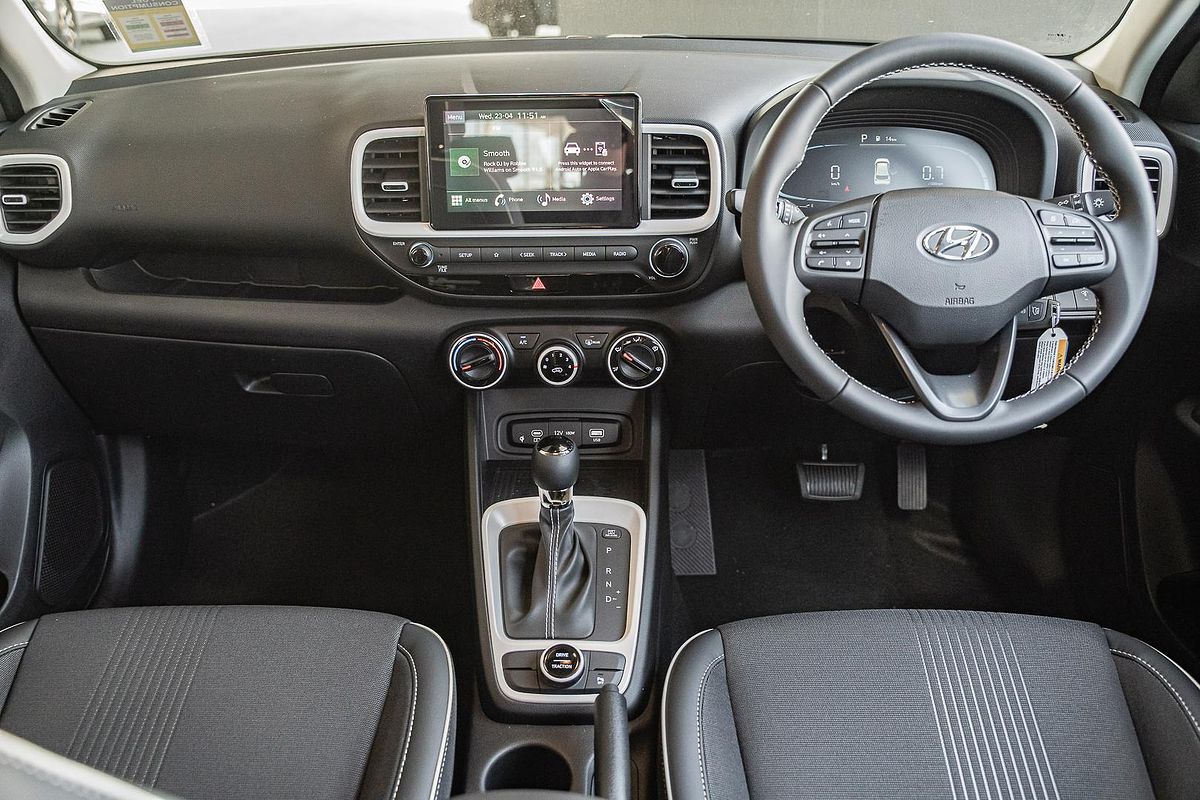 2025 Hyundai Venue Active QX.V5