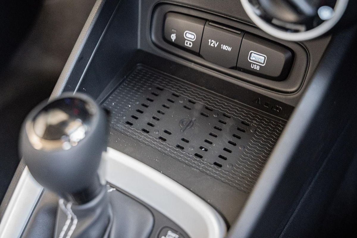 2025 Hyundai Venue Active QX.V5