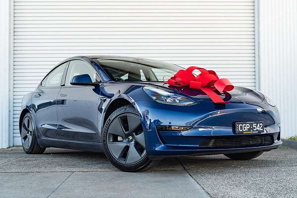 2022 Tesla Model 3 Rear-Wheel Drive