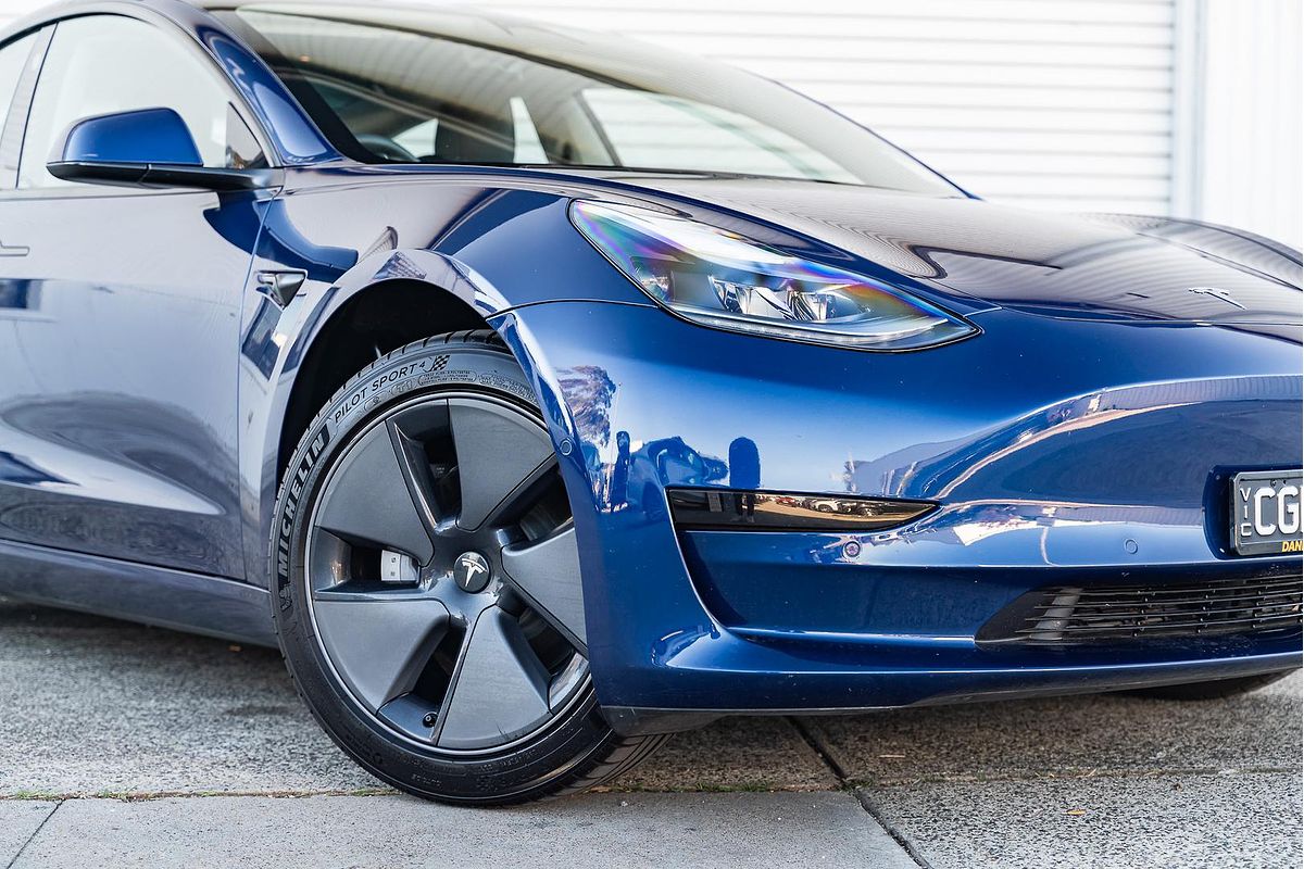 2022 Tesla Model 3 Rear-Wheel Drive