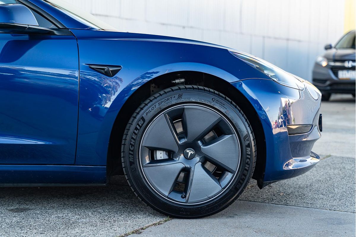 2022 Tesla Model 3 Rear-Wheel Drive