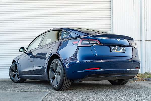 2022 Tesla Model 3 Rear-Wheel Drive