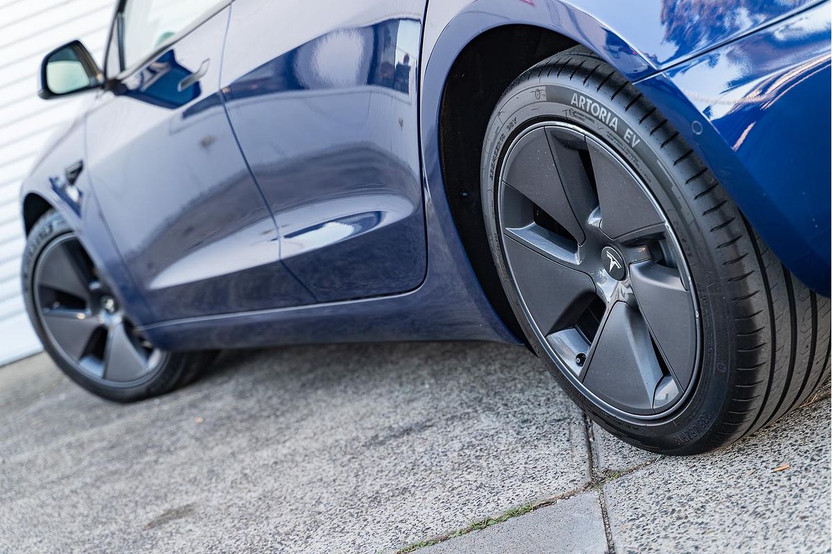 2022 Tesla Model 3 Rear-Wheel Drive