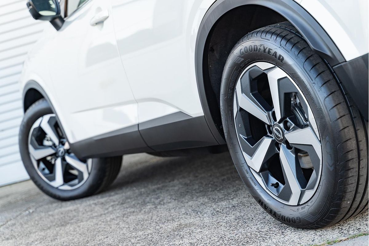 2023 Nissan QASHQAI ST+ J12