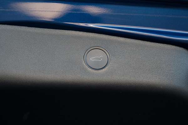 2022 Tesla Model 3 Rear-Wheel Drive
