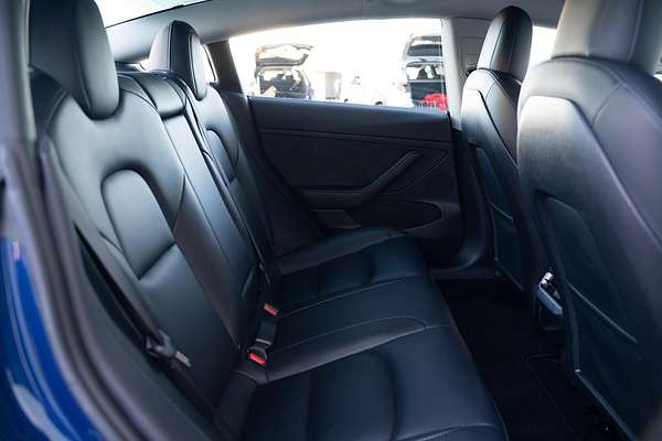 2022 Tesla Model 3 Rear-Wheel Drive