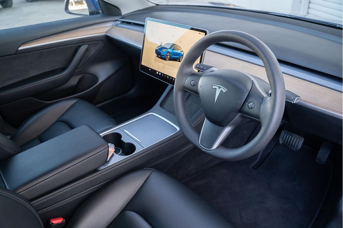 2022 Tesla Model 3 Rear-Wheel Drive