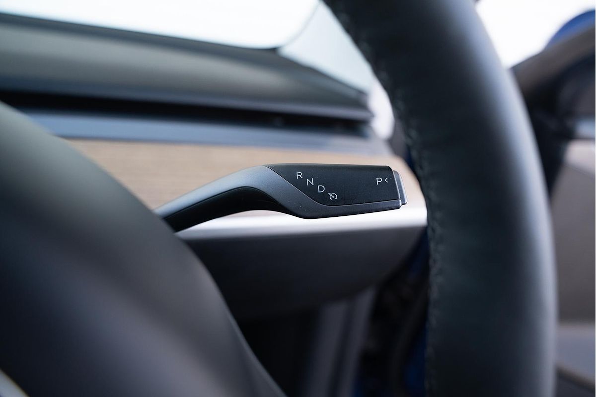 2022 Tesla Model 3 Rear-Wheel Drive