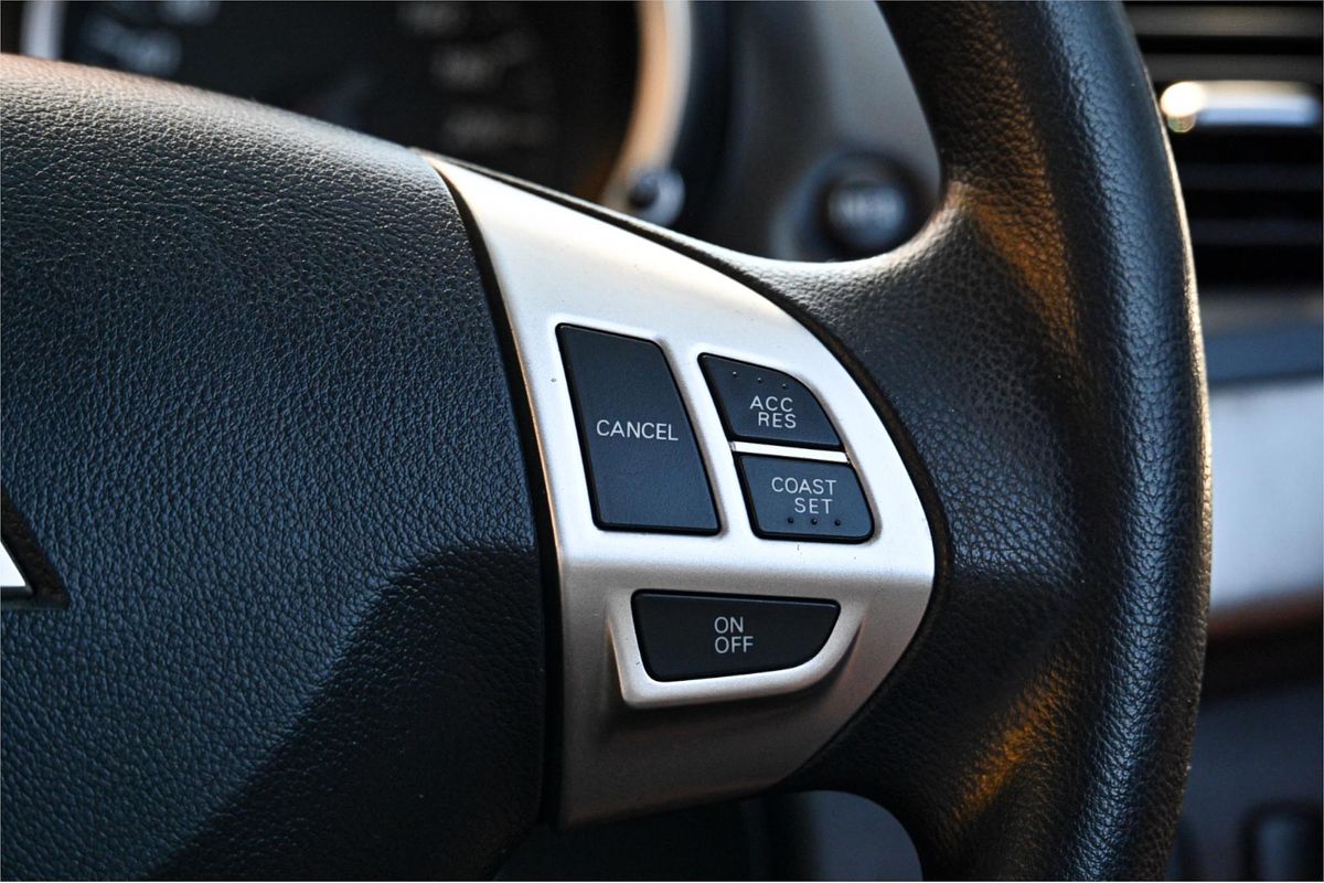 2015 Mitsubishi Lancer ES Sport CJ
