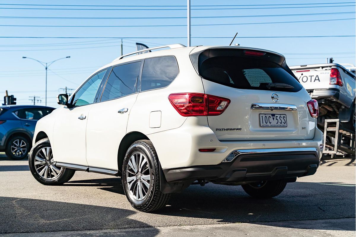 2018 Nissan Pathfinder ST R52 Series II