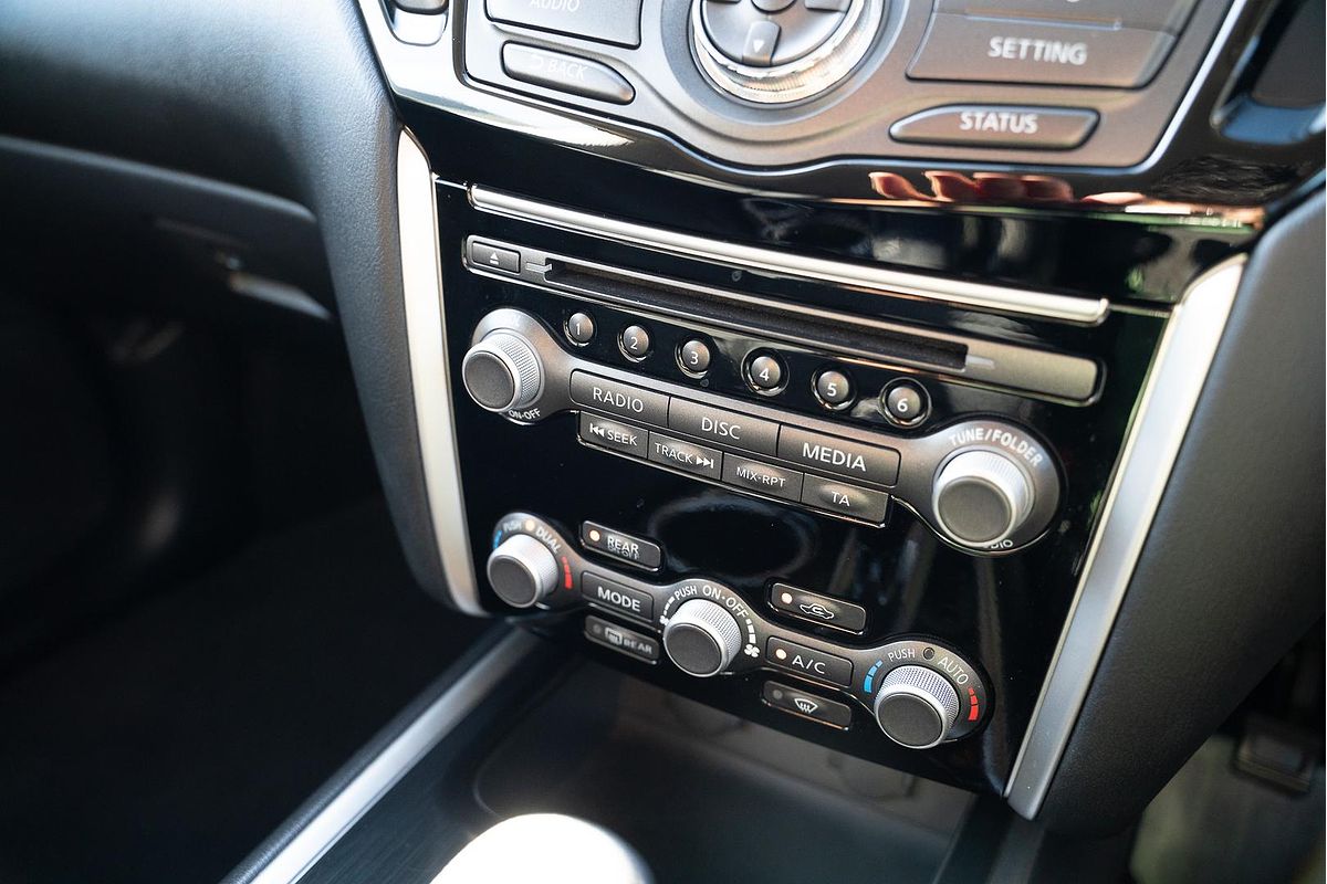 2018 Nissan Pathfinder ST R52 Series II