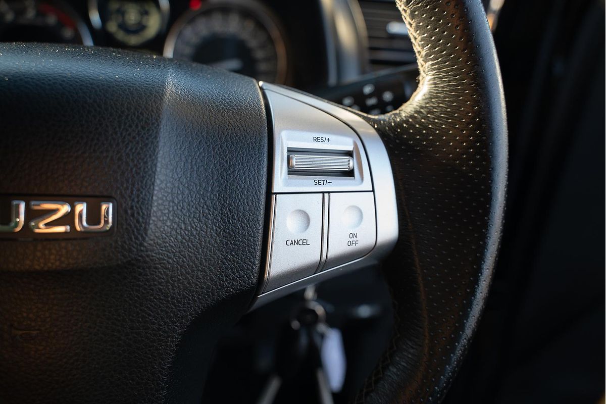 2018 Isuzu MU-X LS-M