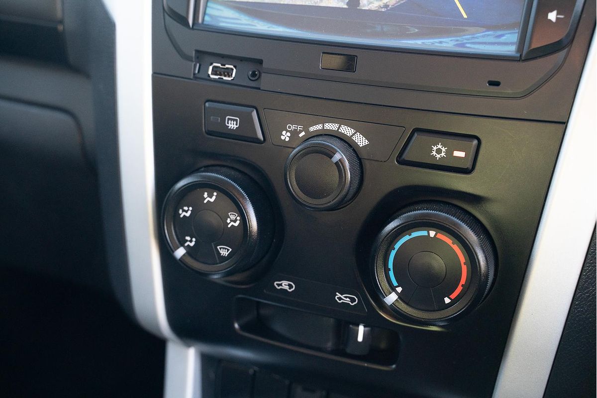 2018 Isuzu MU-X LS-M