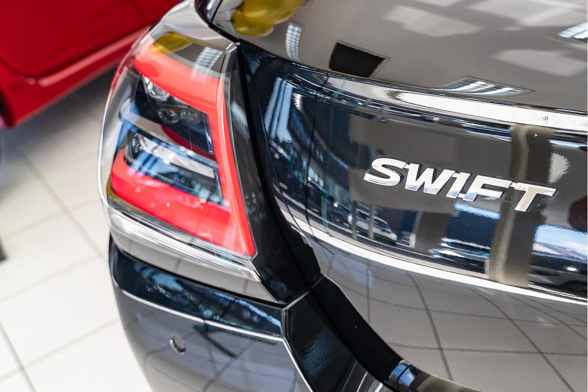 2025 Suzuki Swift Hybrid Plus UZ